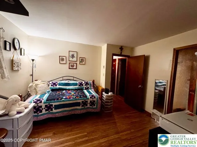 Bedroom/Office