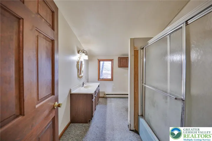 Primary Bathroom - 2nd Floor