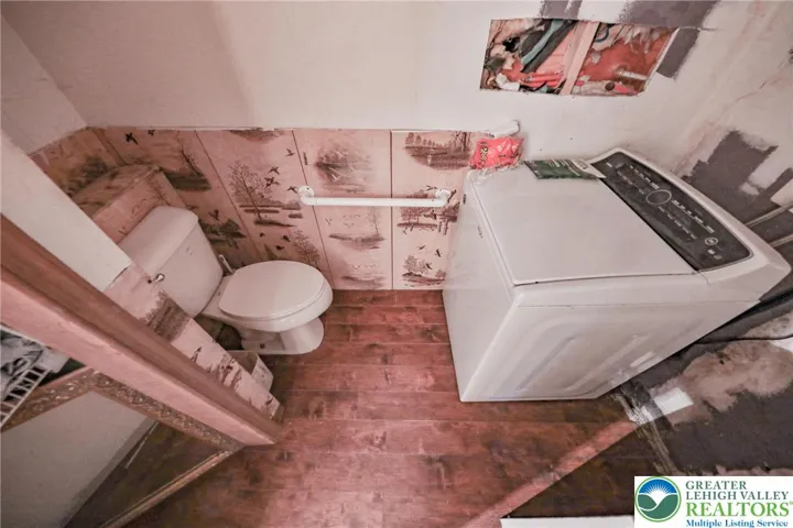 Combo Bathroom - Laundry