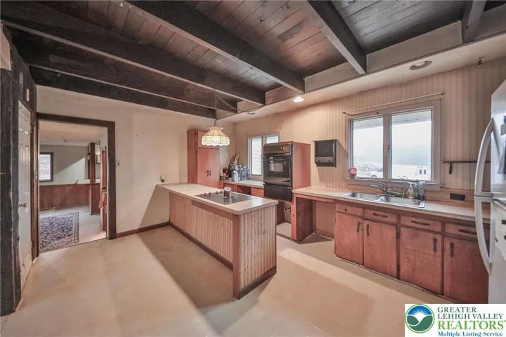 Spacious Kitchen