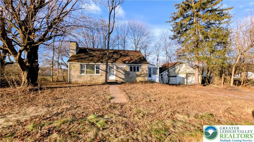 1561 Limeport Pike, a total reno project!