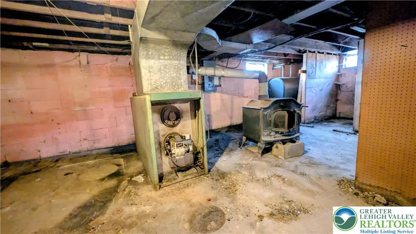 No functioning HVAC