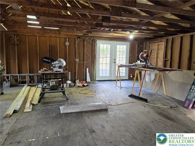 Workshop Above the Garage