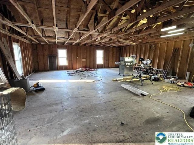Workshop Above the Garage