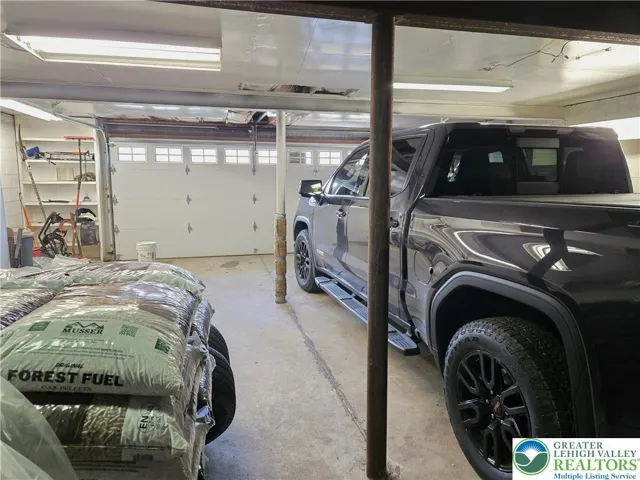 2 Car Garage