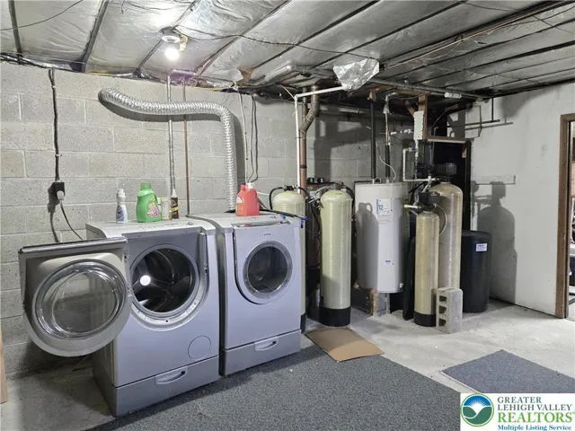 Lower Level Storage/Laundry