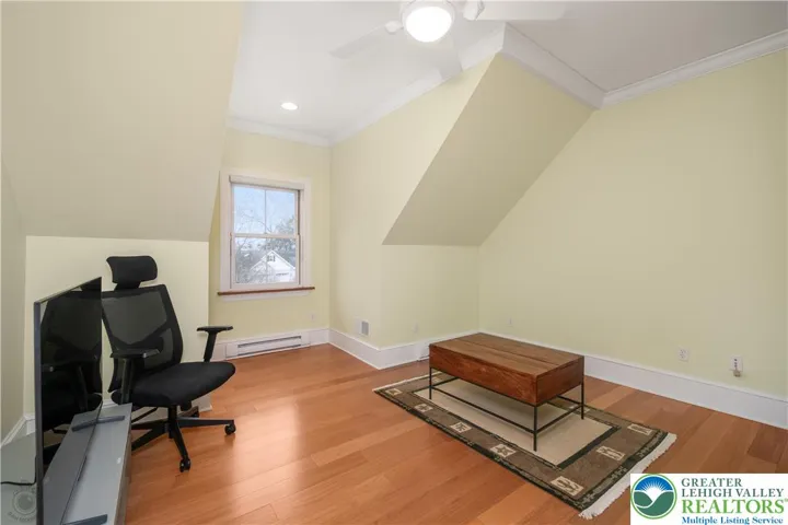Office/Den/Bonus Room