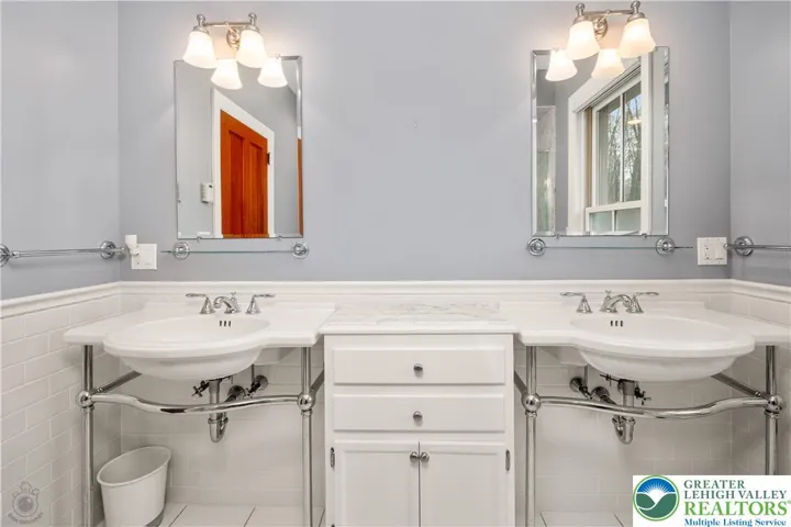 Double Sink