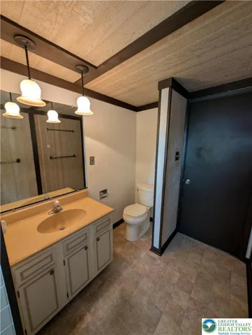 Full bathroom