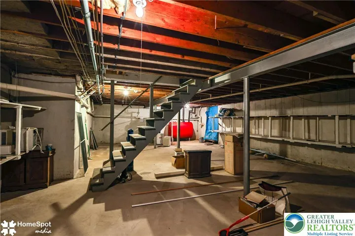  Apt - Basementy