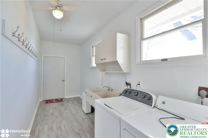  Apt - Laundry Room - to Garage