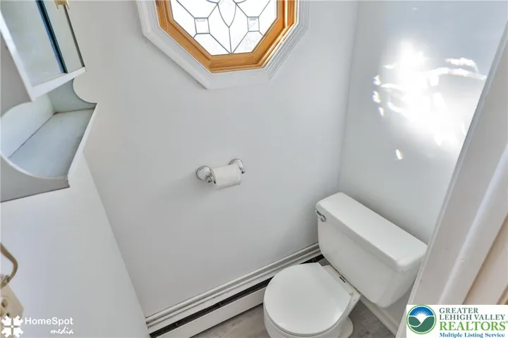  Apt - Powder Room