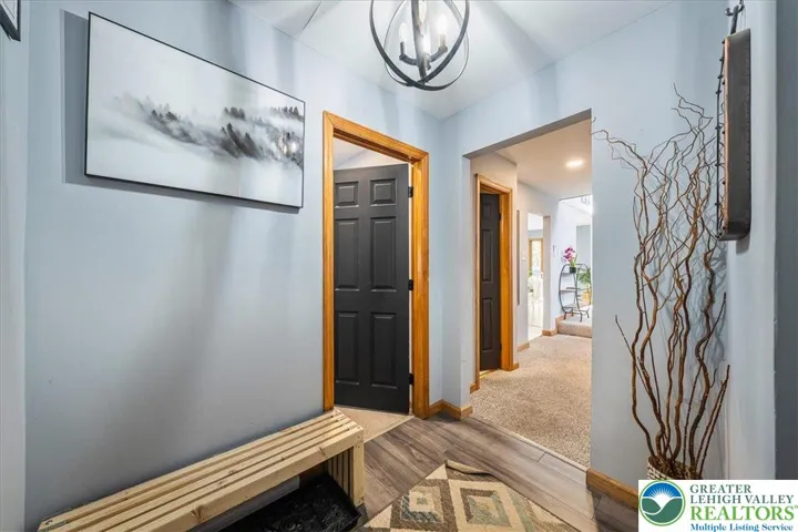 Entrance / Foyer