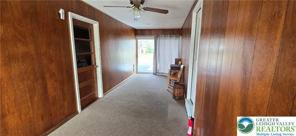 Breezeway to garage