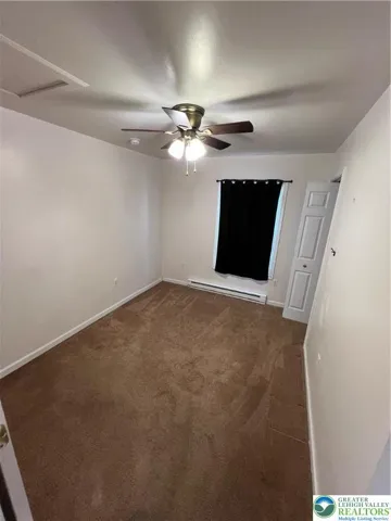 2nd bedroom (off kitchen)