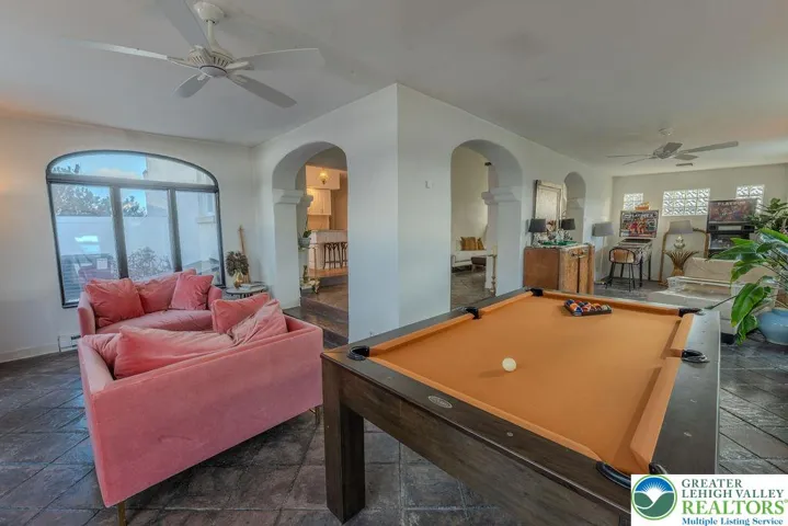 Rec area/lounge