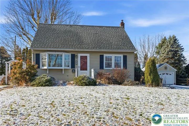 FRONT OF HOME EXTERIOR