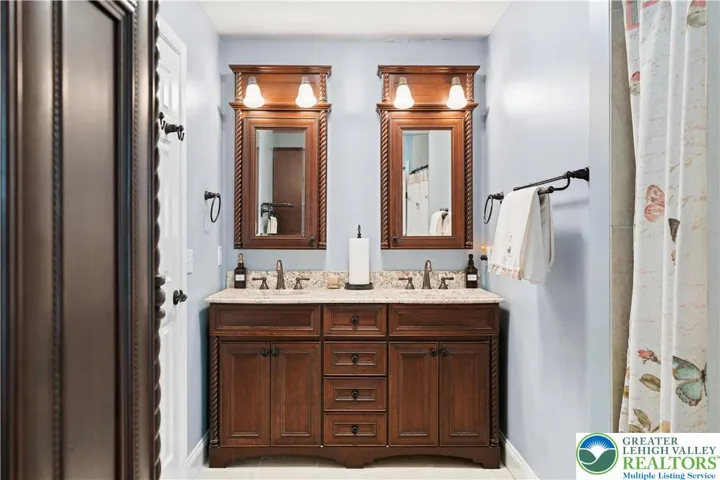 Master Full Bath