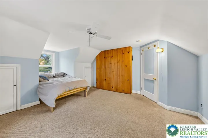 Built in wardrobe