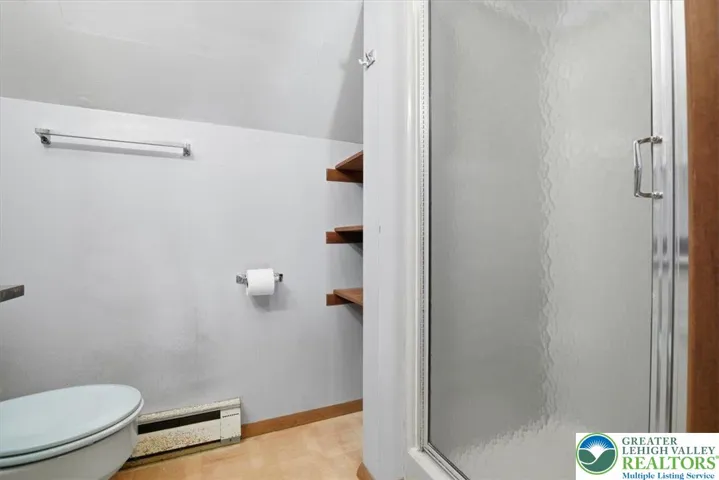 2nd floor bathroom