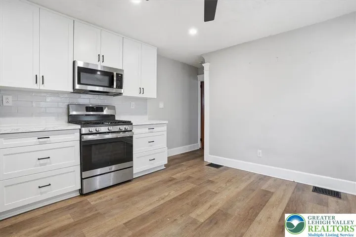 Eat in Kitchen