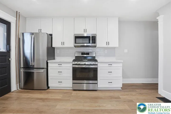 Eat in Kitchen