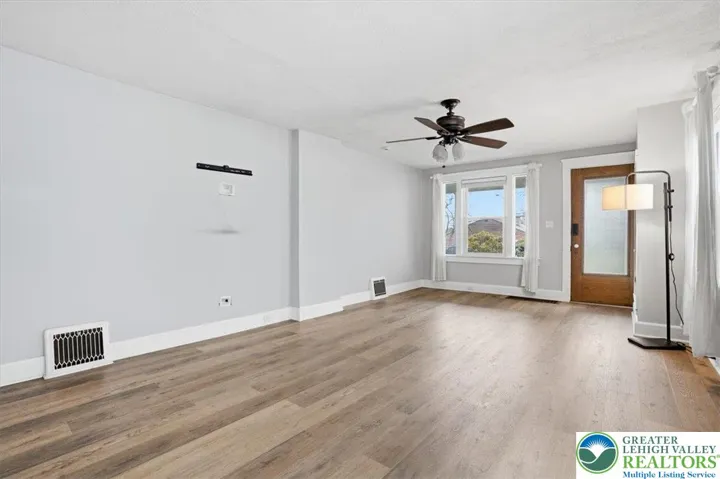 Living Room/Dining area