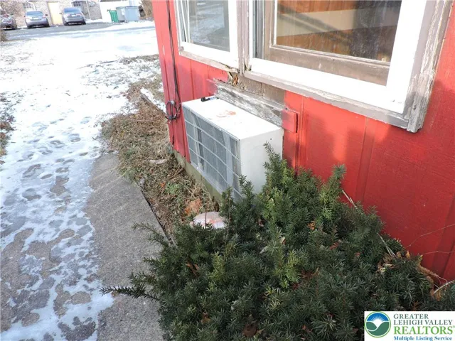 AC UNIT