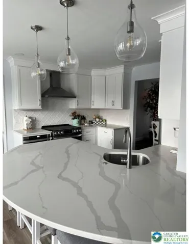 kitchen peninsula