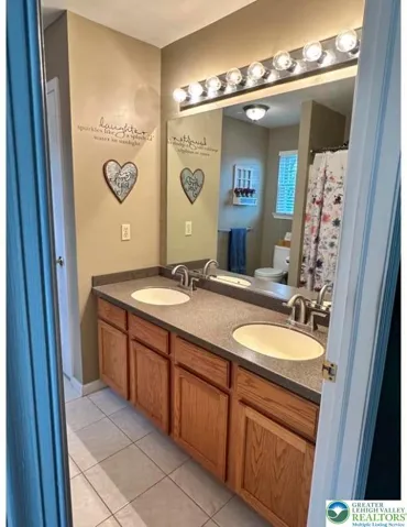 on-suite bathroom