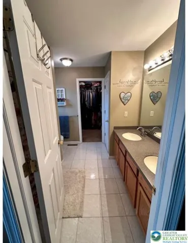 on-suite bathroom
