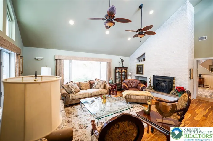 Living Room w/pellet stove
