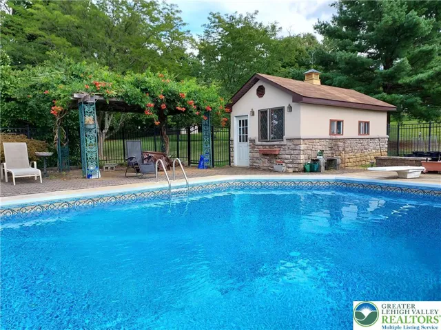 40x22 ft inground pool
