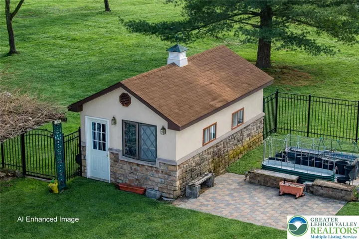 20x11.5 ft pool house
