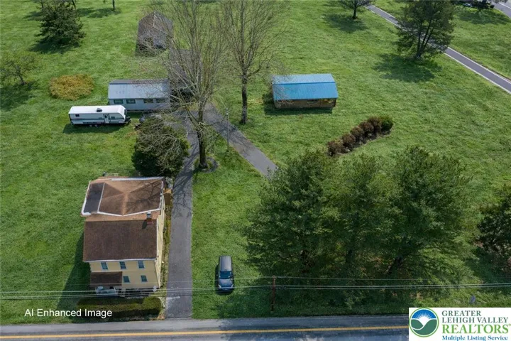 Detached 2 unit rental property on Easton Rd