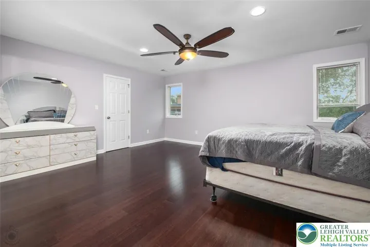 2nd fl master  with large WIC