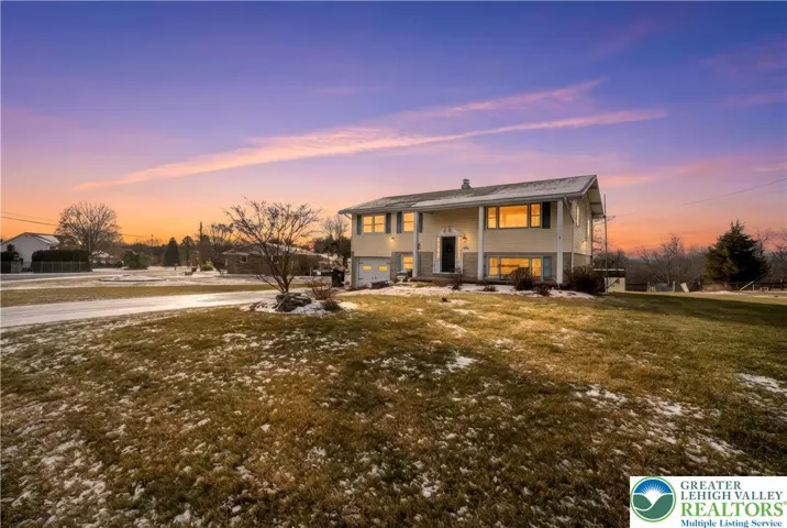 3218 Highland Rd on over 1/3 acre.