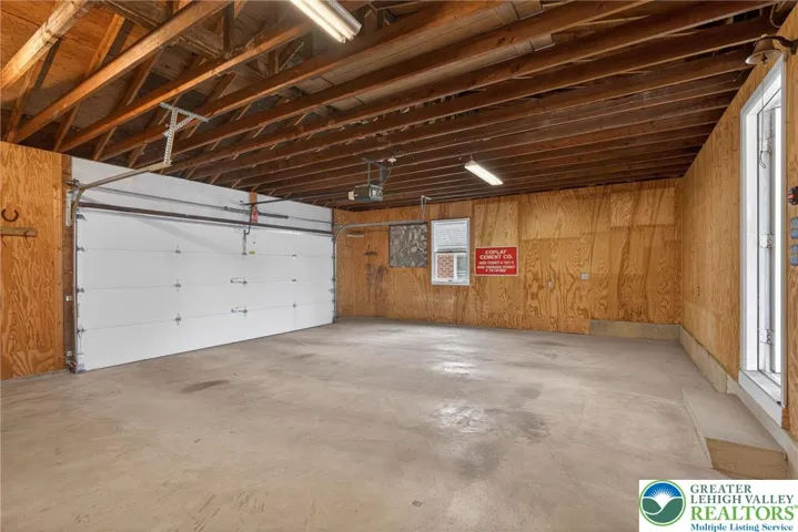 2 + car garage