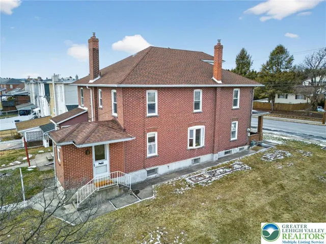 roof replaced in 2013