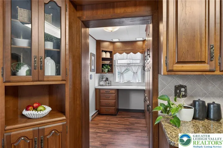 Built-In corner cabinet