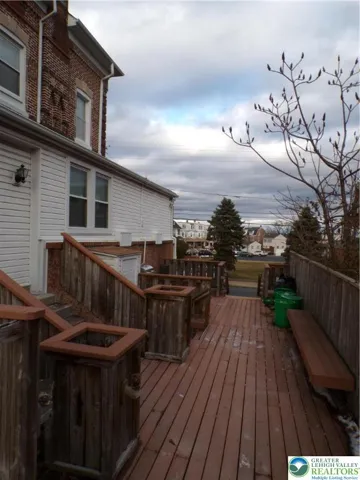 Shared deck sitting area