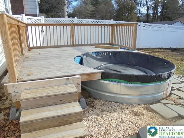 2 ft. Deep, 8 Inch Round Stock Tank Pool With Deck