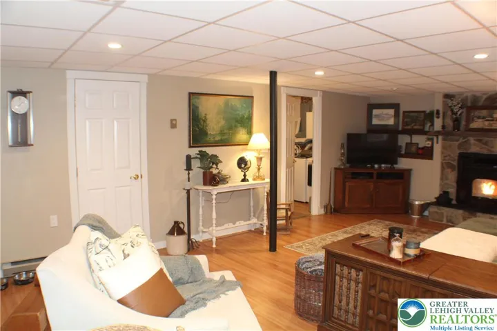 Open space that you can set up or divide with furniture as you wish