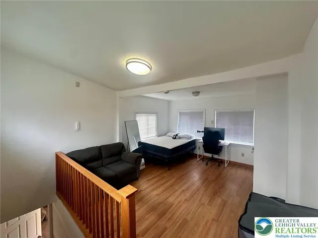 Upstairs bethroom