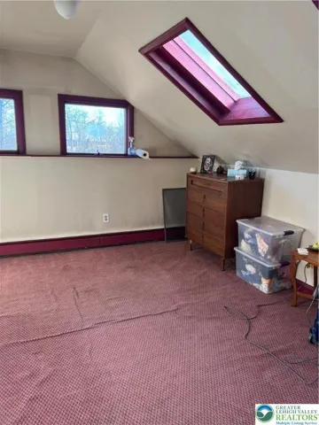 Upstairs Bedroom 2