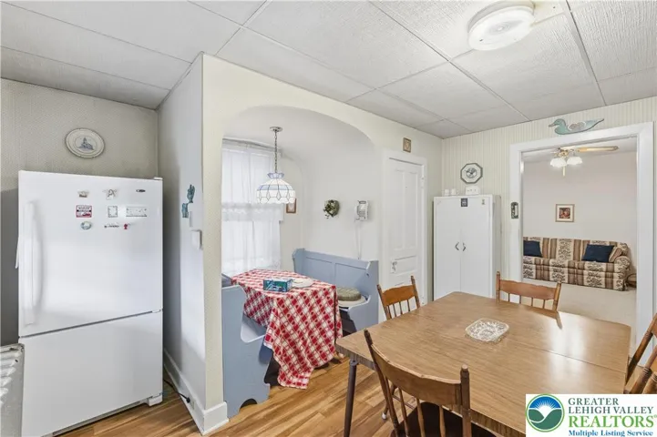 Breakfast nook