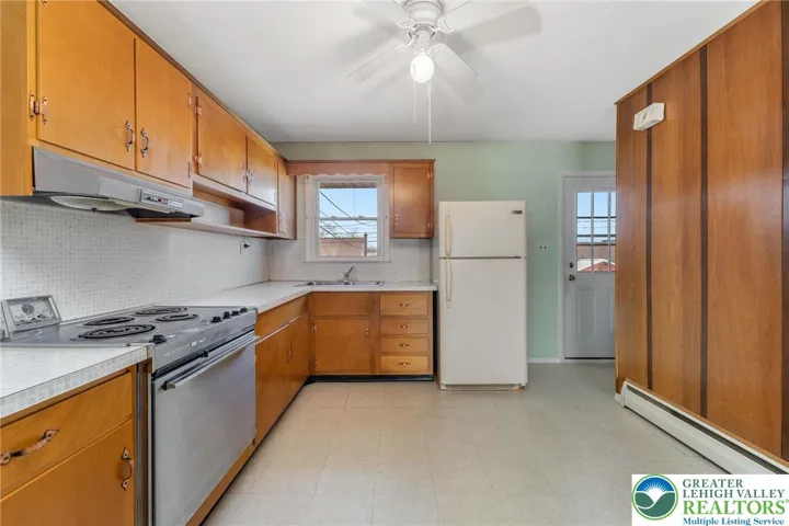 Eat In Kitchen