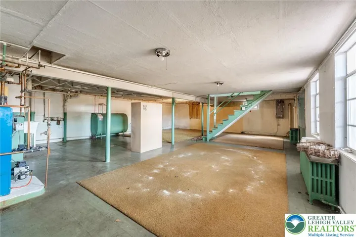 Full Basement walk out