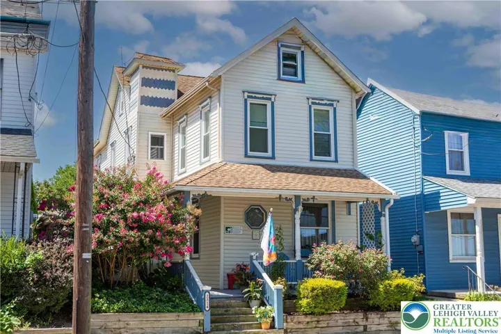 Schedule to see this Beauty ASAP!!