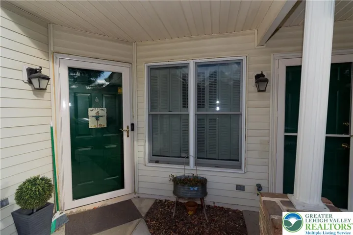 note the new storm door